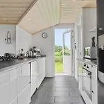 3 Bedroom Stunning In Casa de Férias Hejls