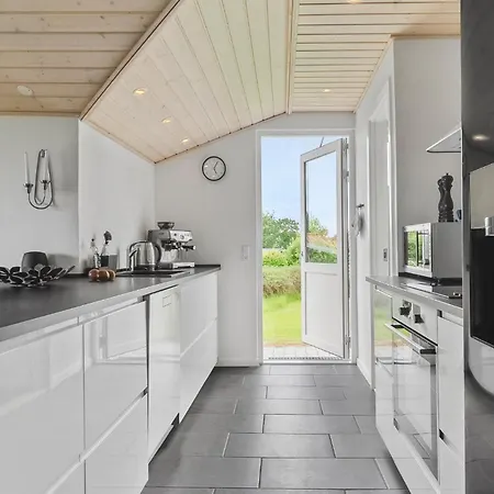 3 Bedroom Stunning In Hébergement de vacances Hejls
