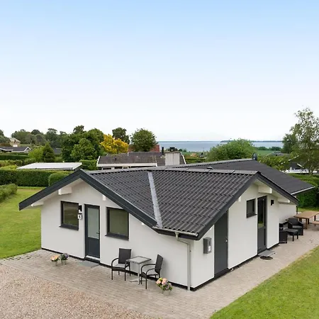 3 Bedroom Stunning In * Hejls