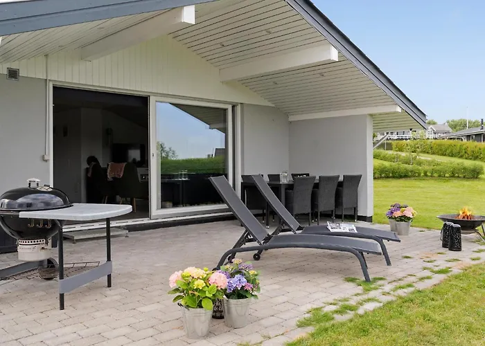 3 Bedroom Stunning In *